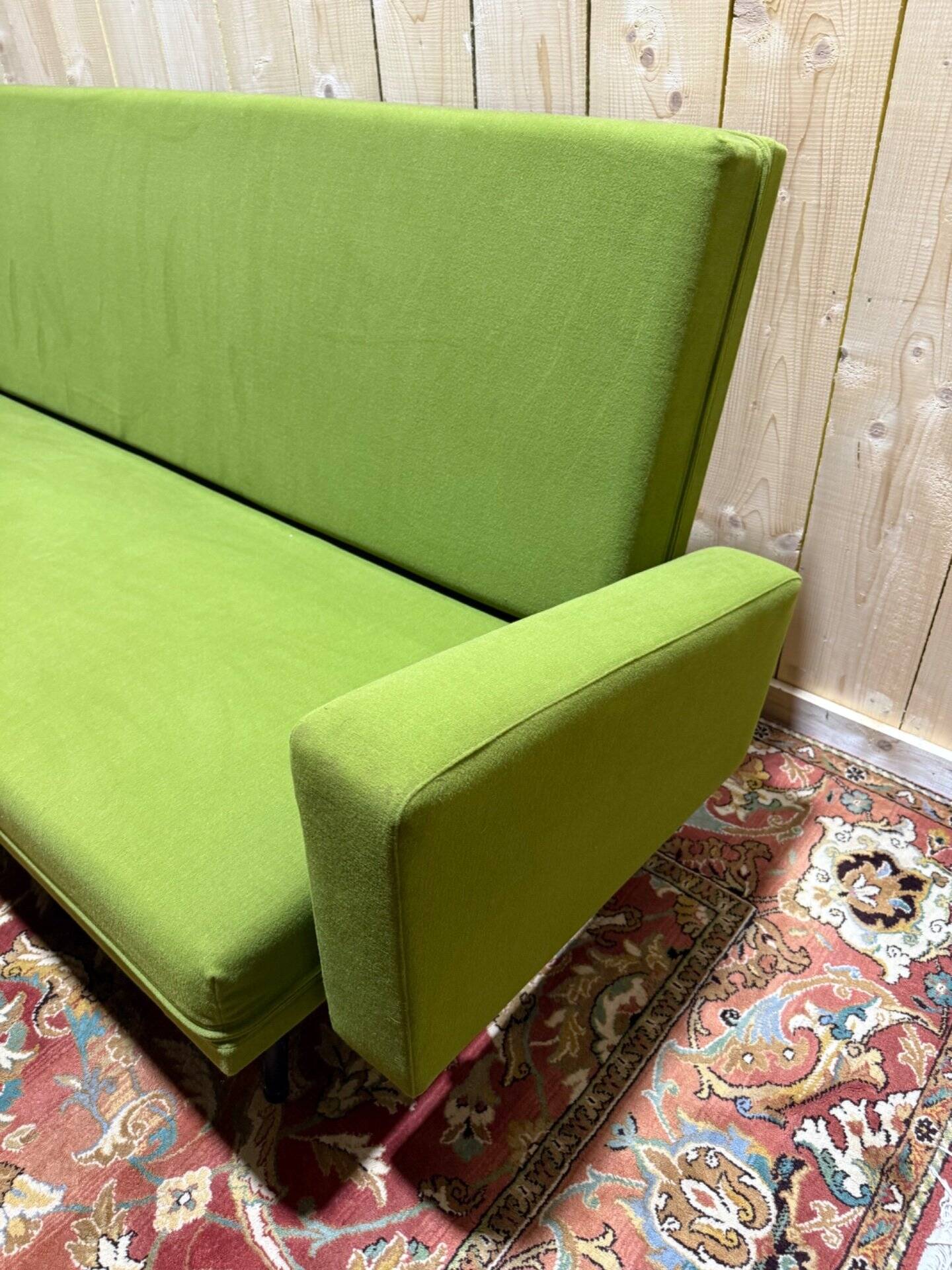 Salon Pierre Guariche pour Airborn G10