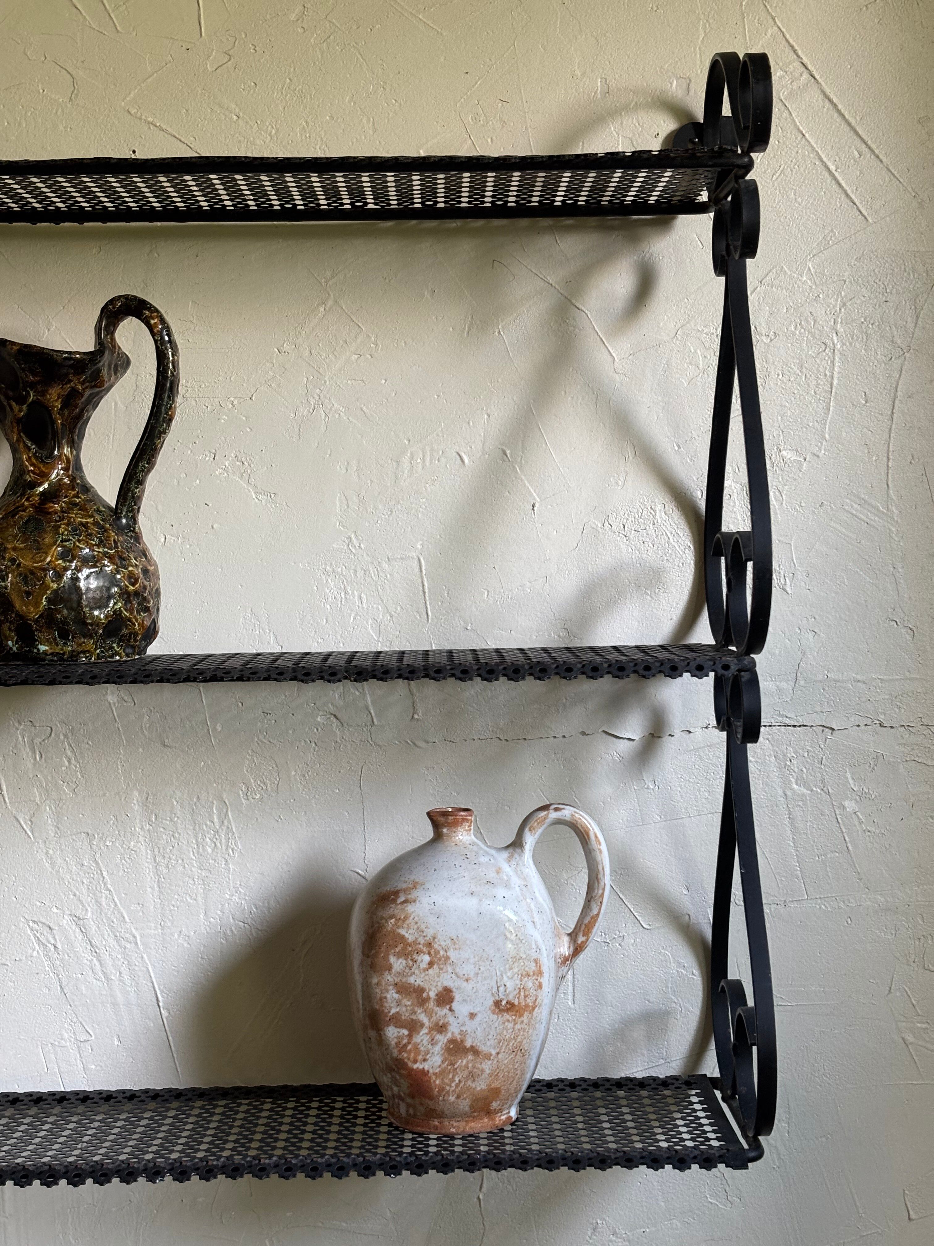 Perforated metal shelf dlg Mategot