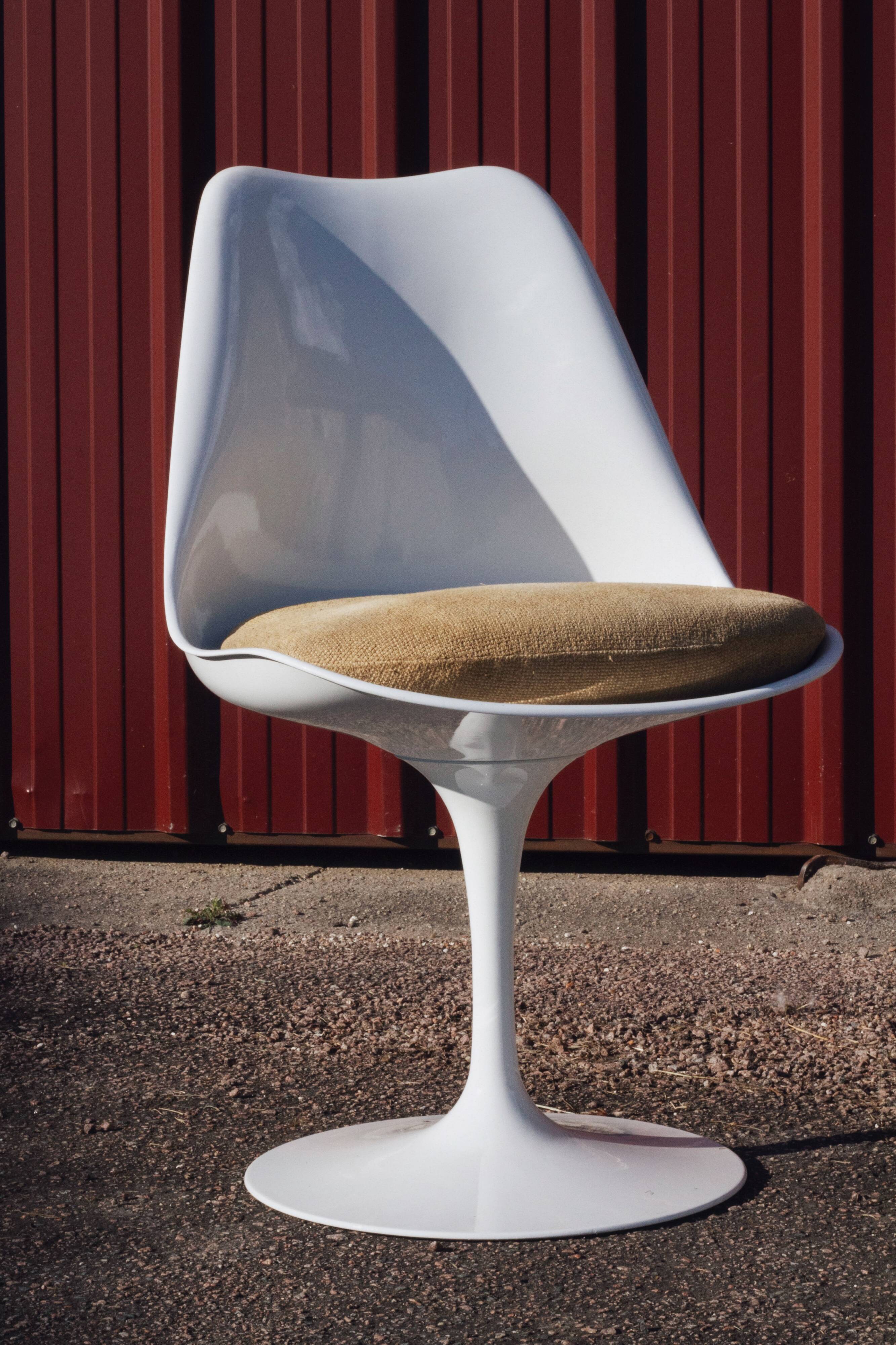 Tulip chair by Eero Saarinen for Knoll, 1960