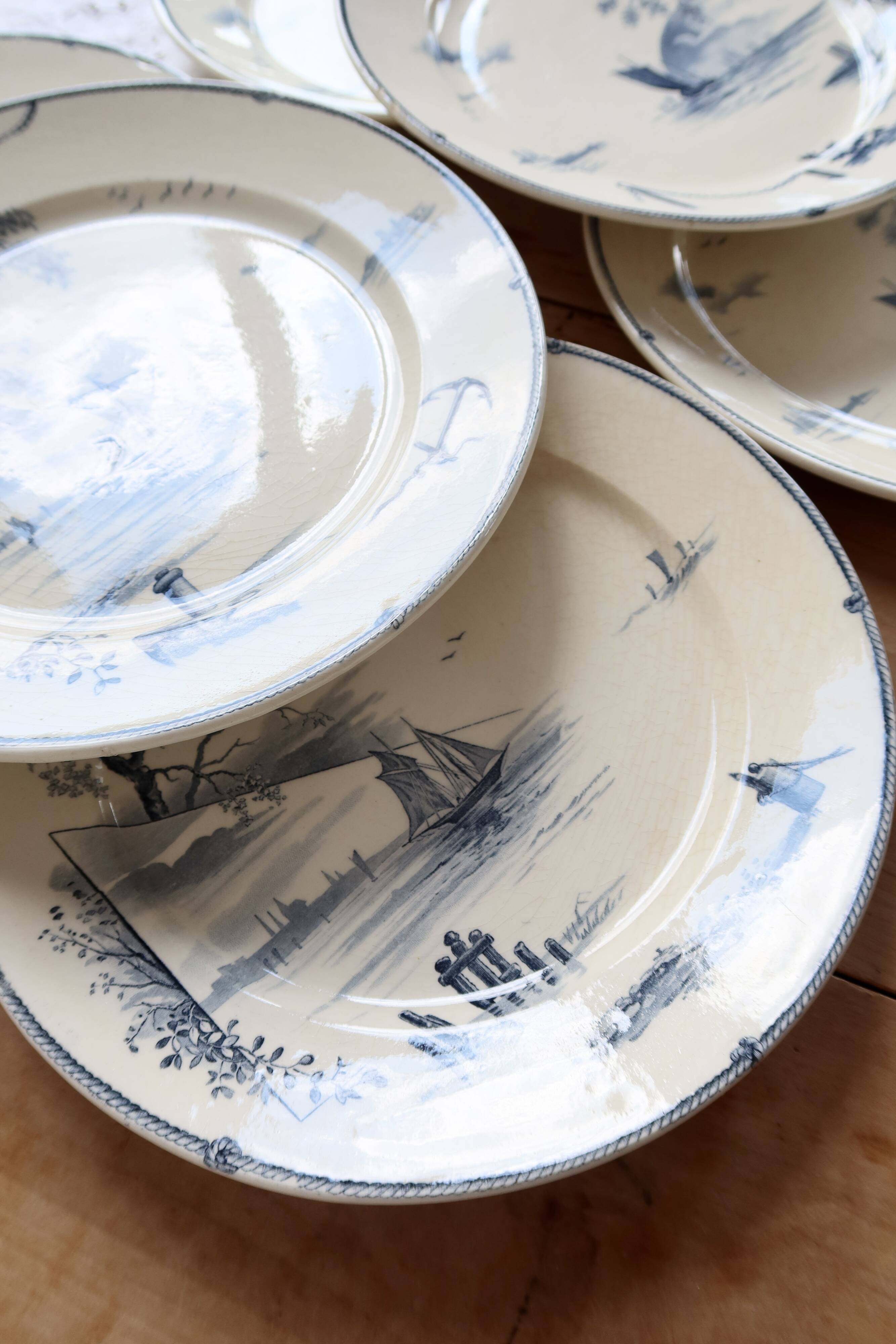 6 assiettes plates antiques Gien modèle Marines 1875