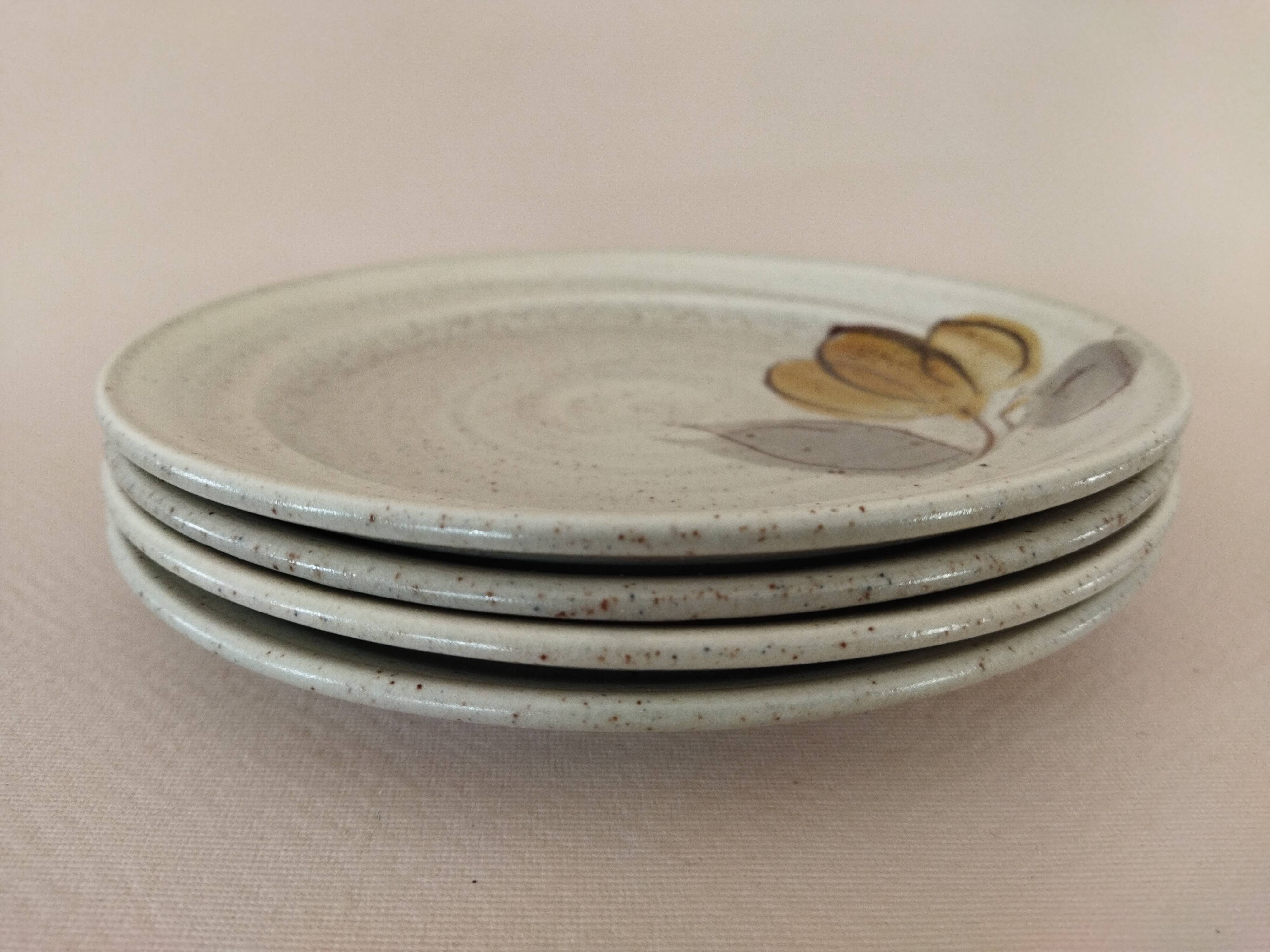 4 St Amand Alaska model dessert plates