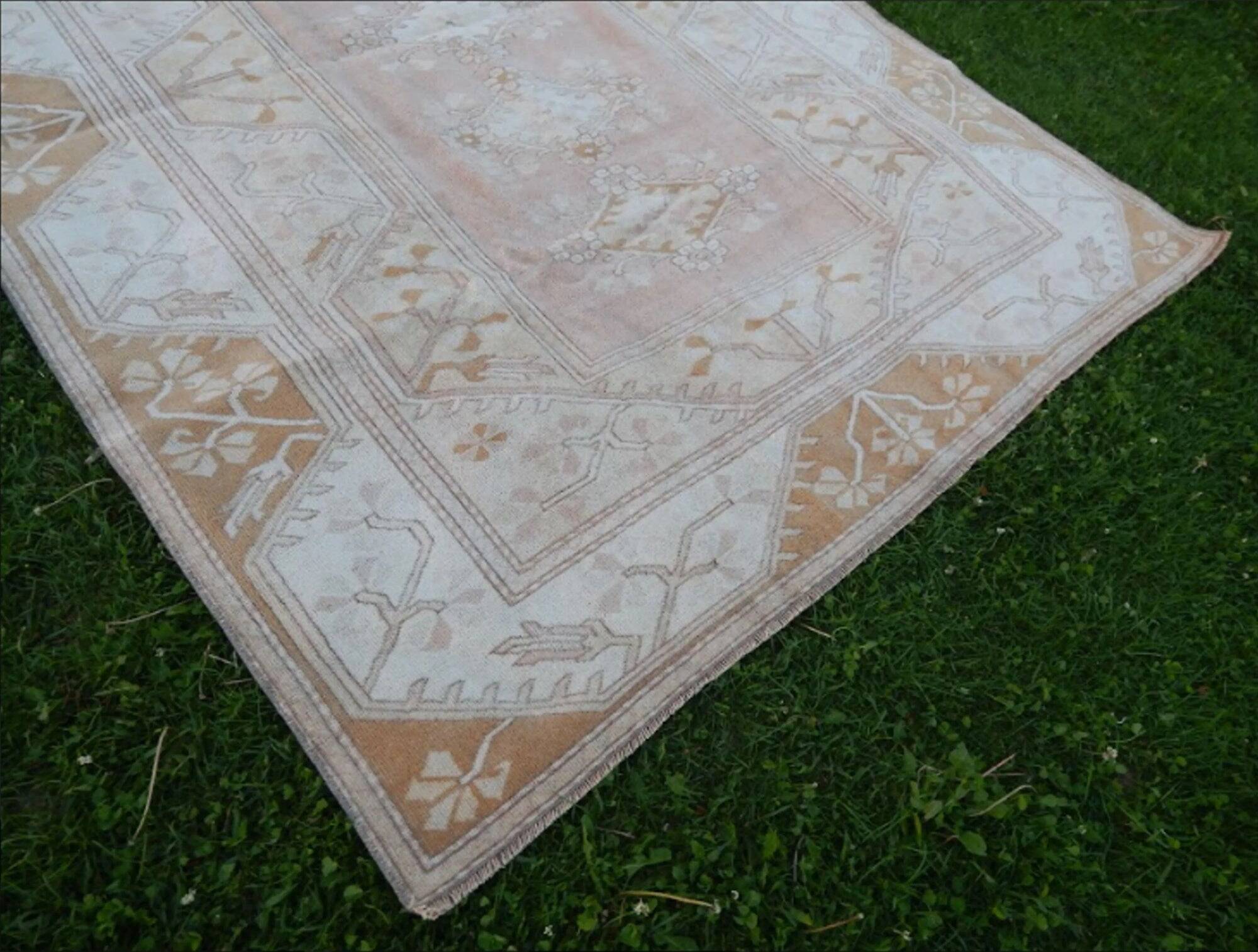 Vintage Turkish Oushak rug 193x266 cm