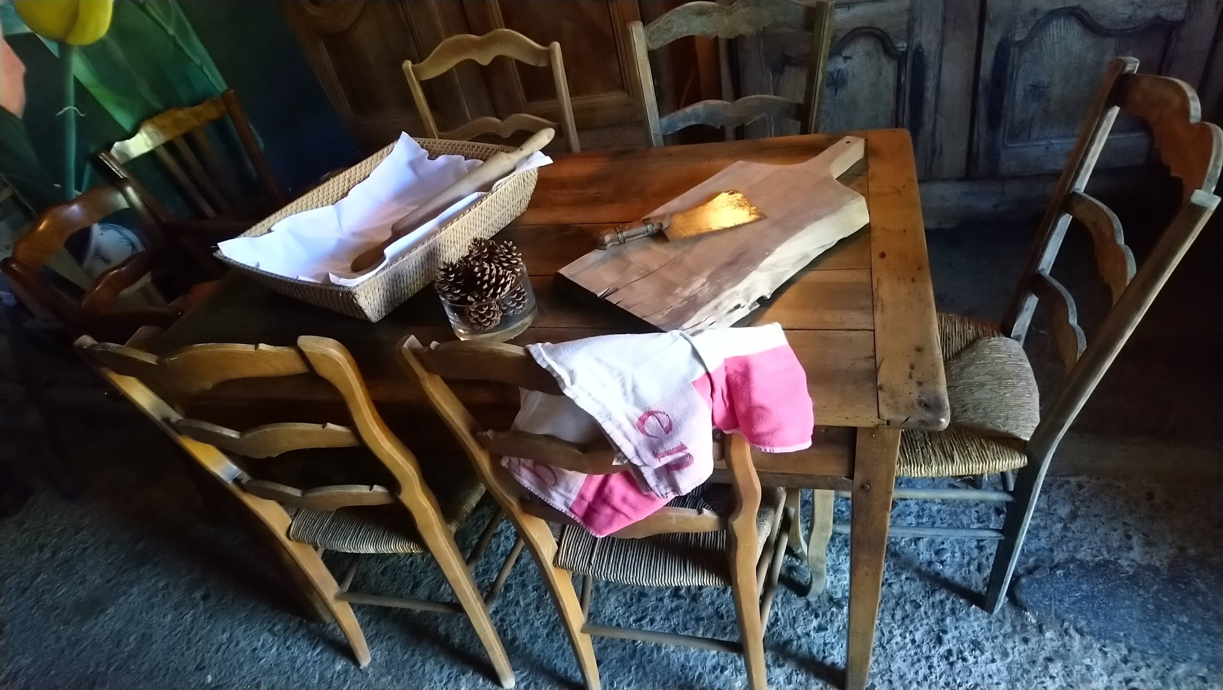 Bresse farmhouse table in walnut