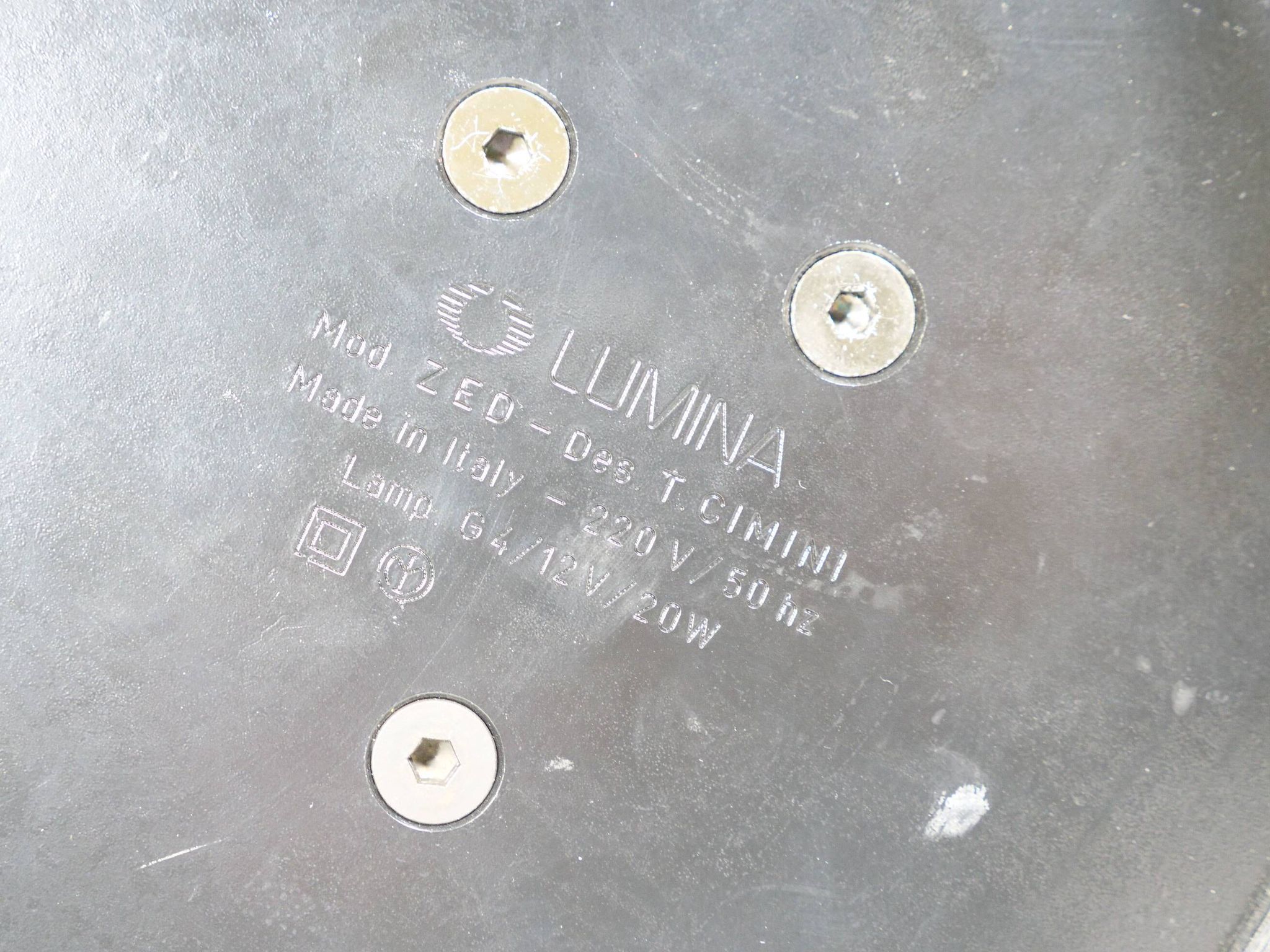 Lampe de table postmoderne Zed par Tommaso Cimini pour Lumina, années 1980.