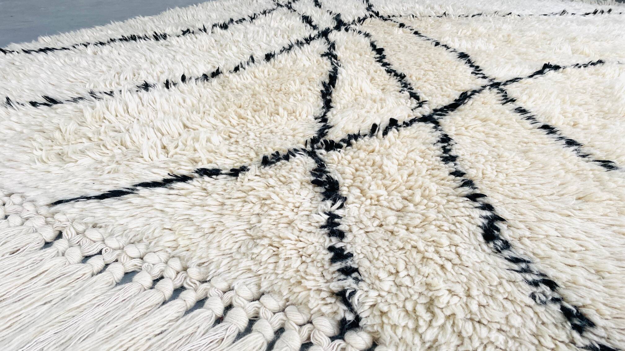 Tapis Contemporain Berbère – 165cm x 282cm