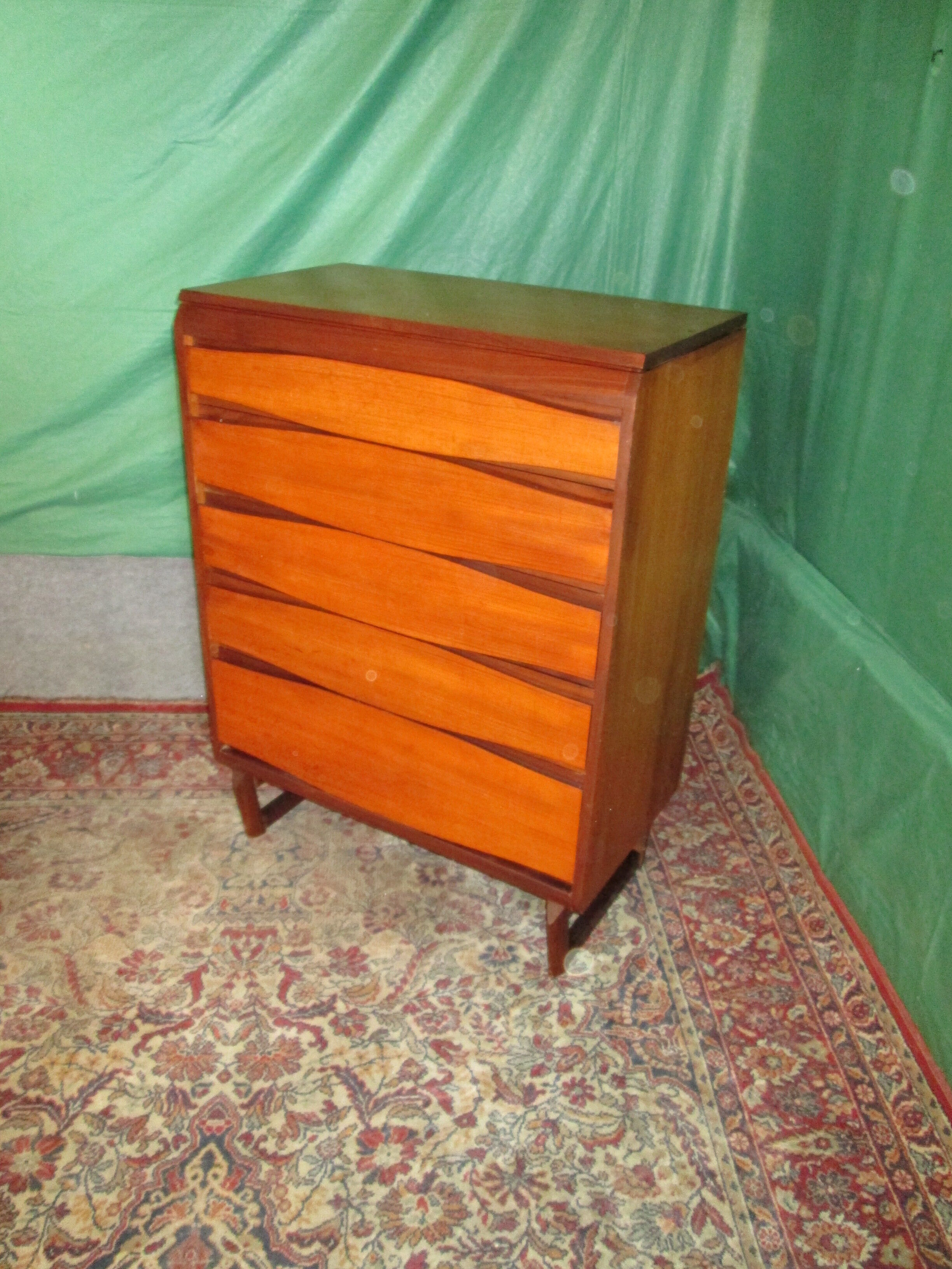 Commode vintage en teck et noyer