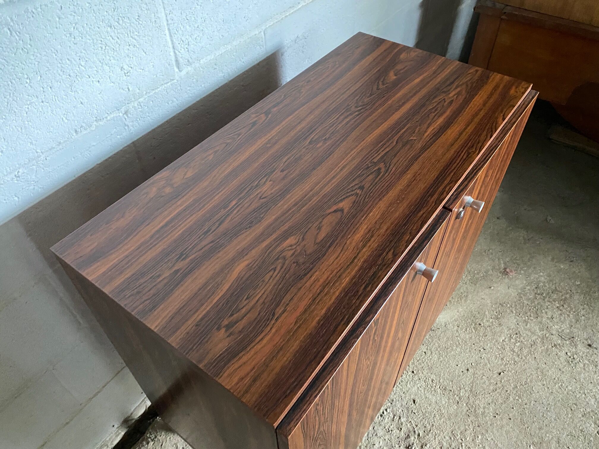 Storage cabinet 2 doors 2 shelves in veneer of rosewood vintage 1950