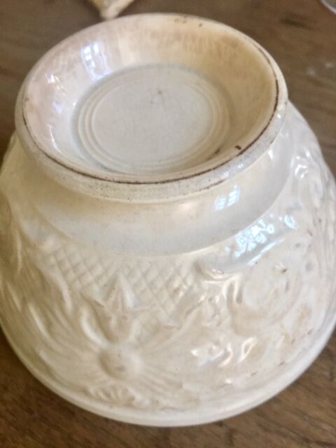 Beige bowl flower pattern