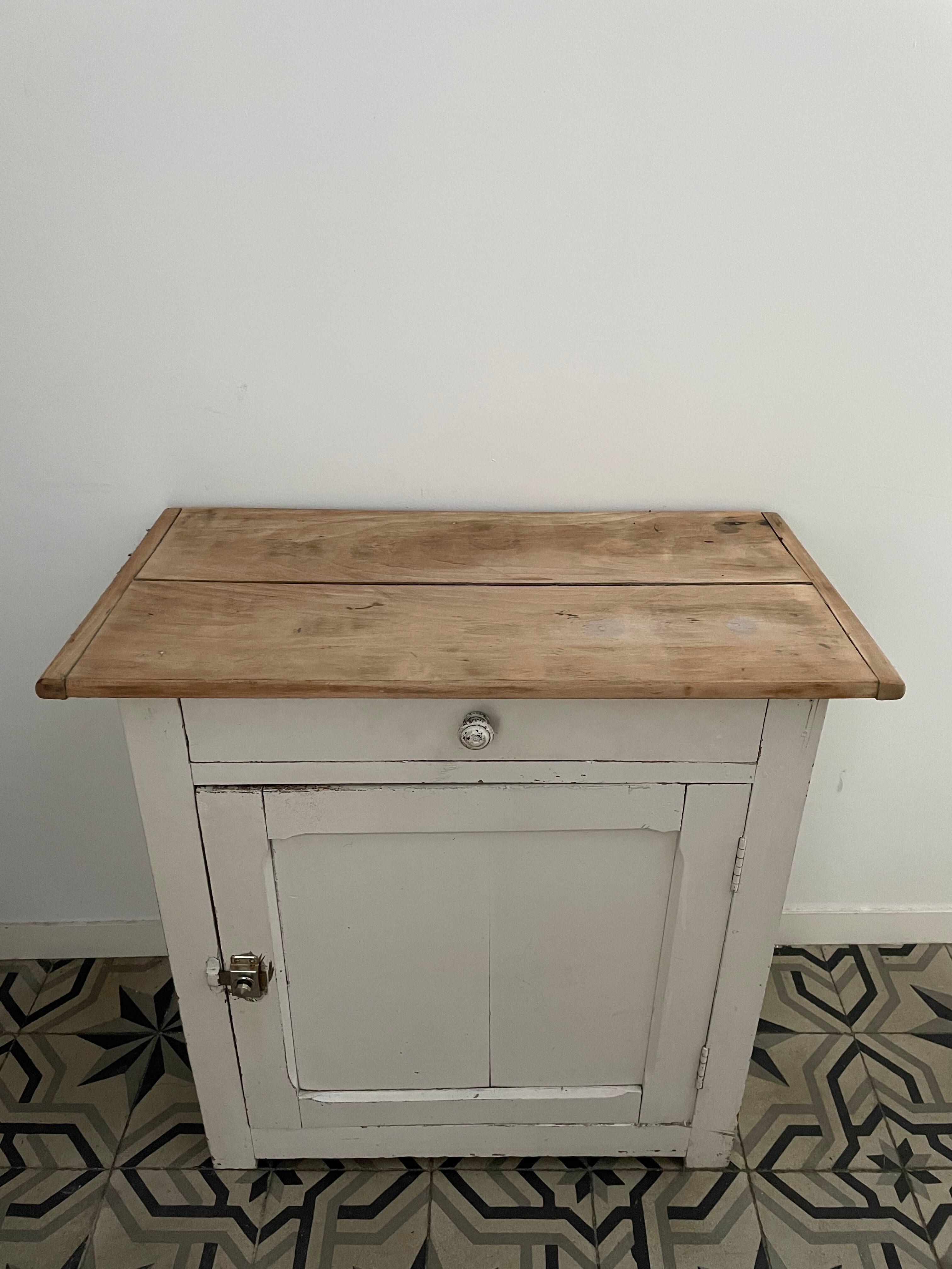 Buffet parisien ancien