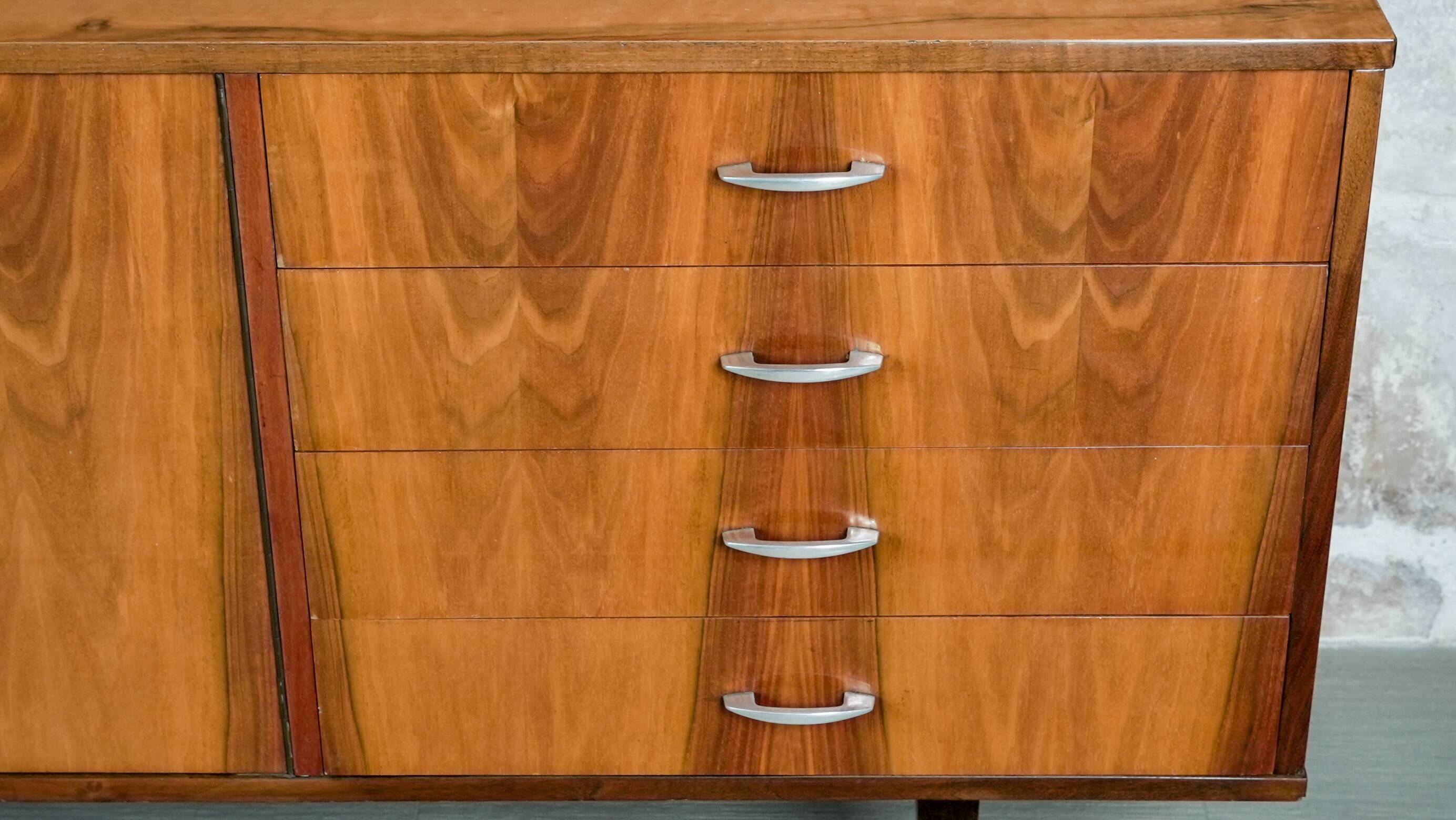 Violetta sideboard/chest of drawers in walnut and mahogany, Piotrkowskie Fabryki Mebli, Poland, 1960.