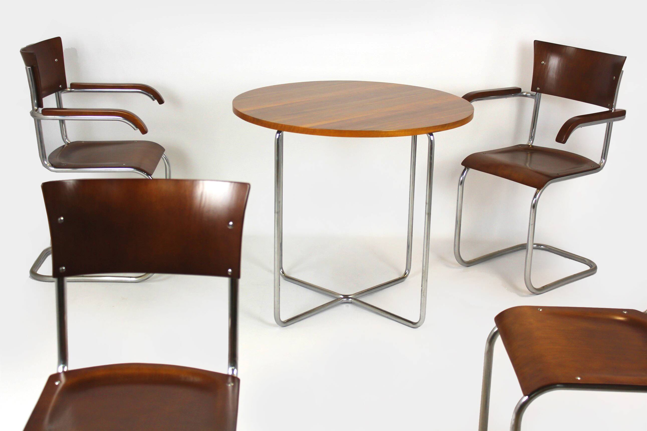 Restored Bauhaus Tubular Steel Round Table And 4 Chairs By M. Stam, 1930s
