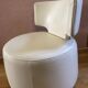 Fauteuil cuir blanc, Chateau d'Ax, parfait état