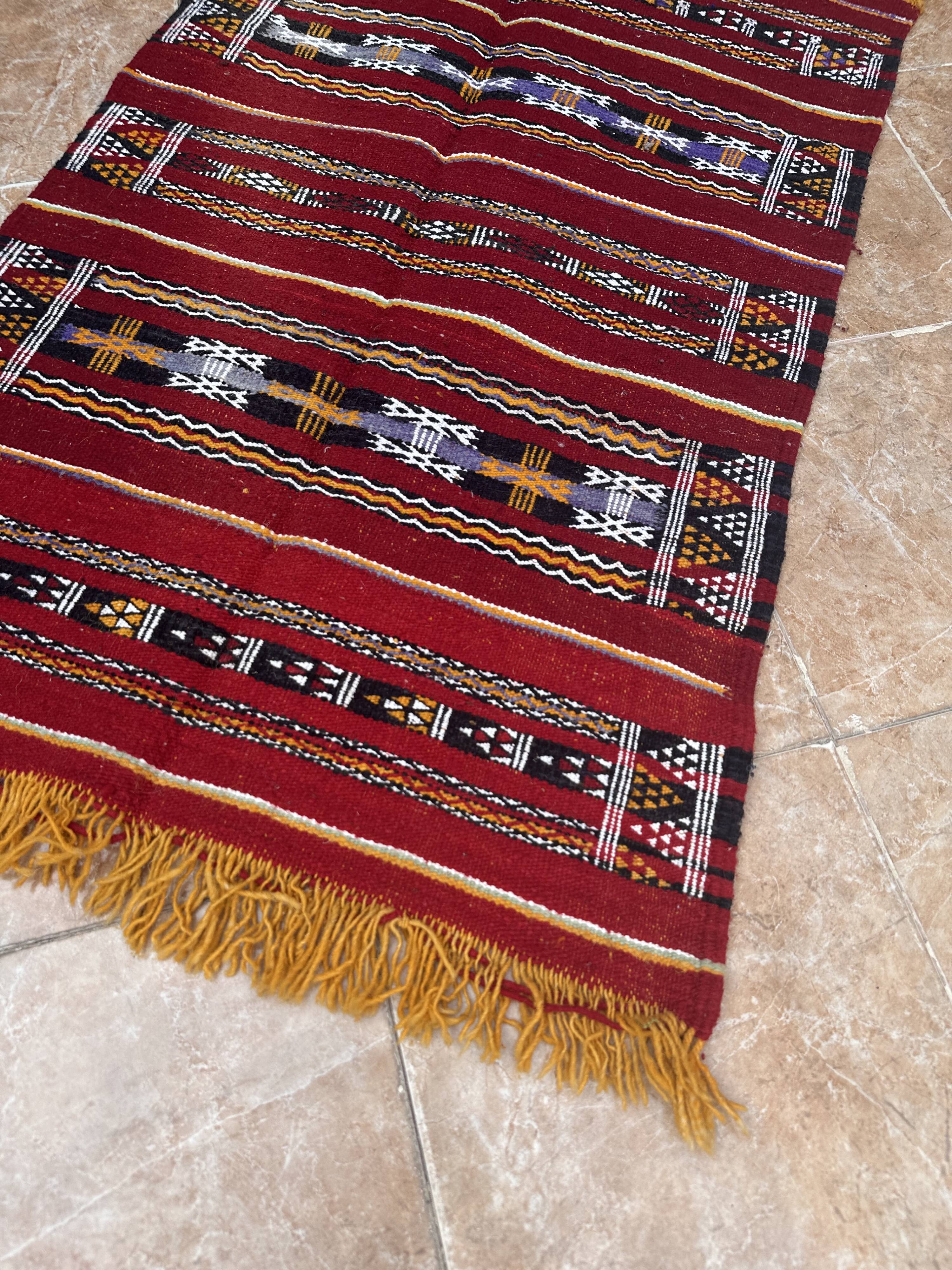 Moroccan Berber rug handwoven 100% wool