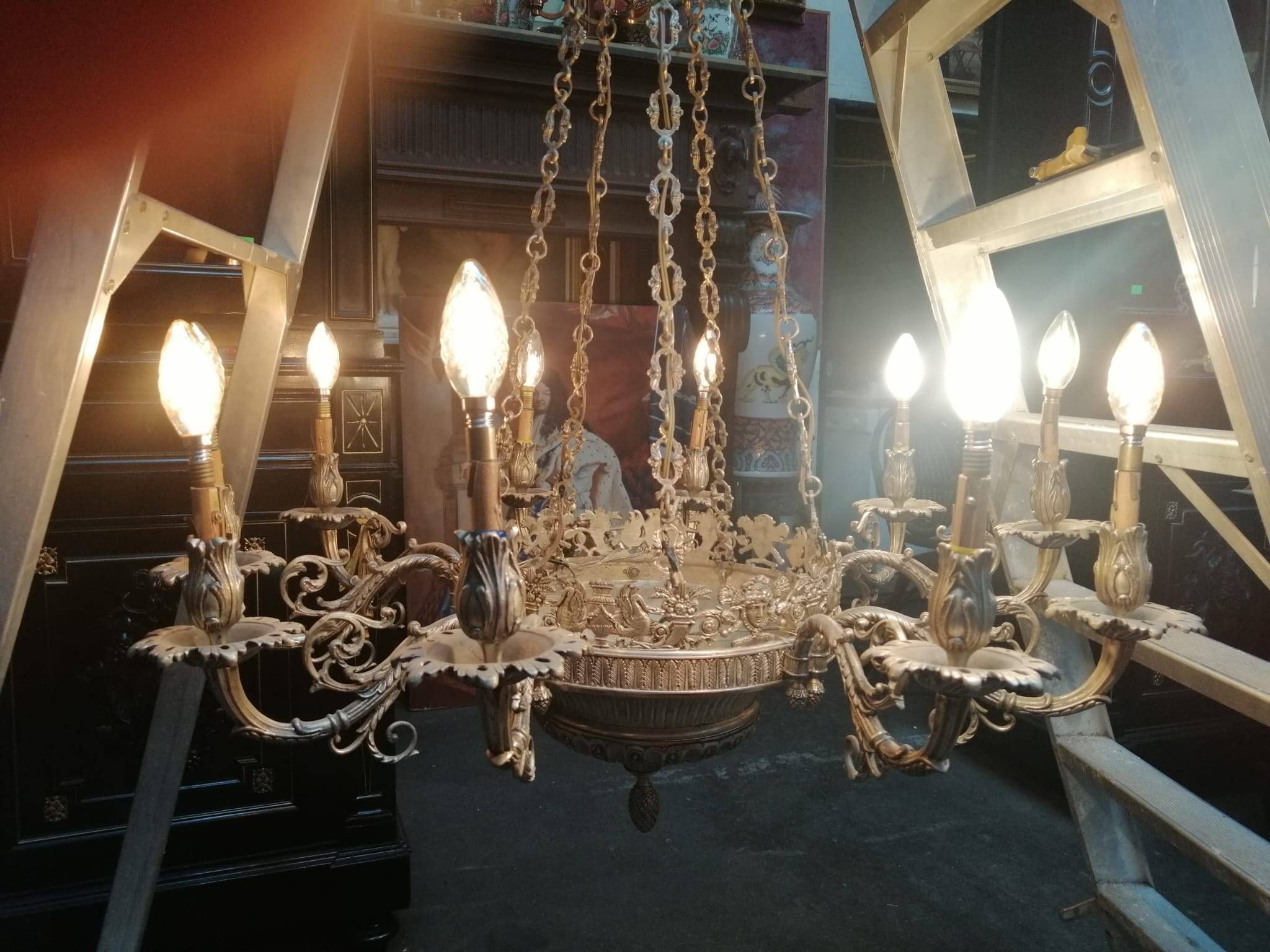 Large, rare antique chandelier in solid silver-plated bronze, Empire style, 12 light points.