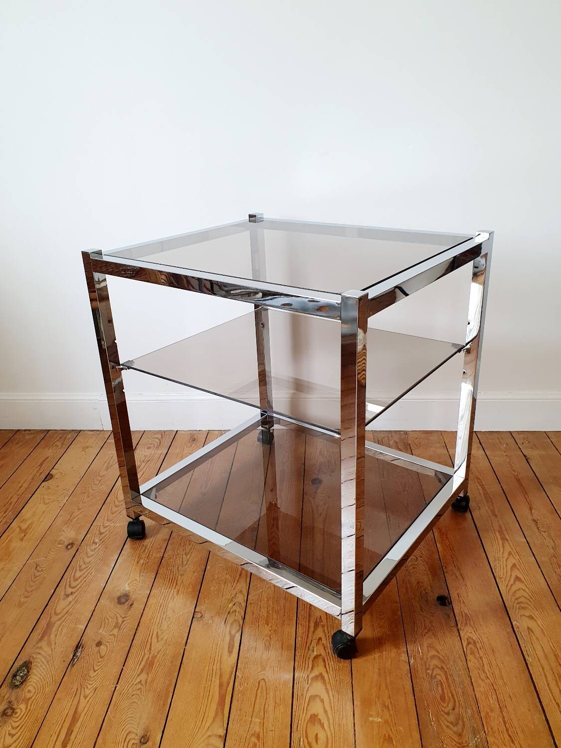 Serving cart in chromed metal and smoked glass, 1980s