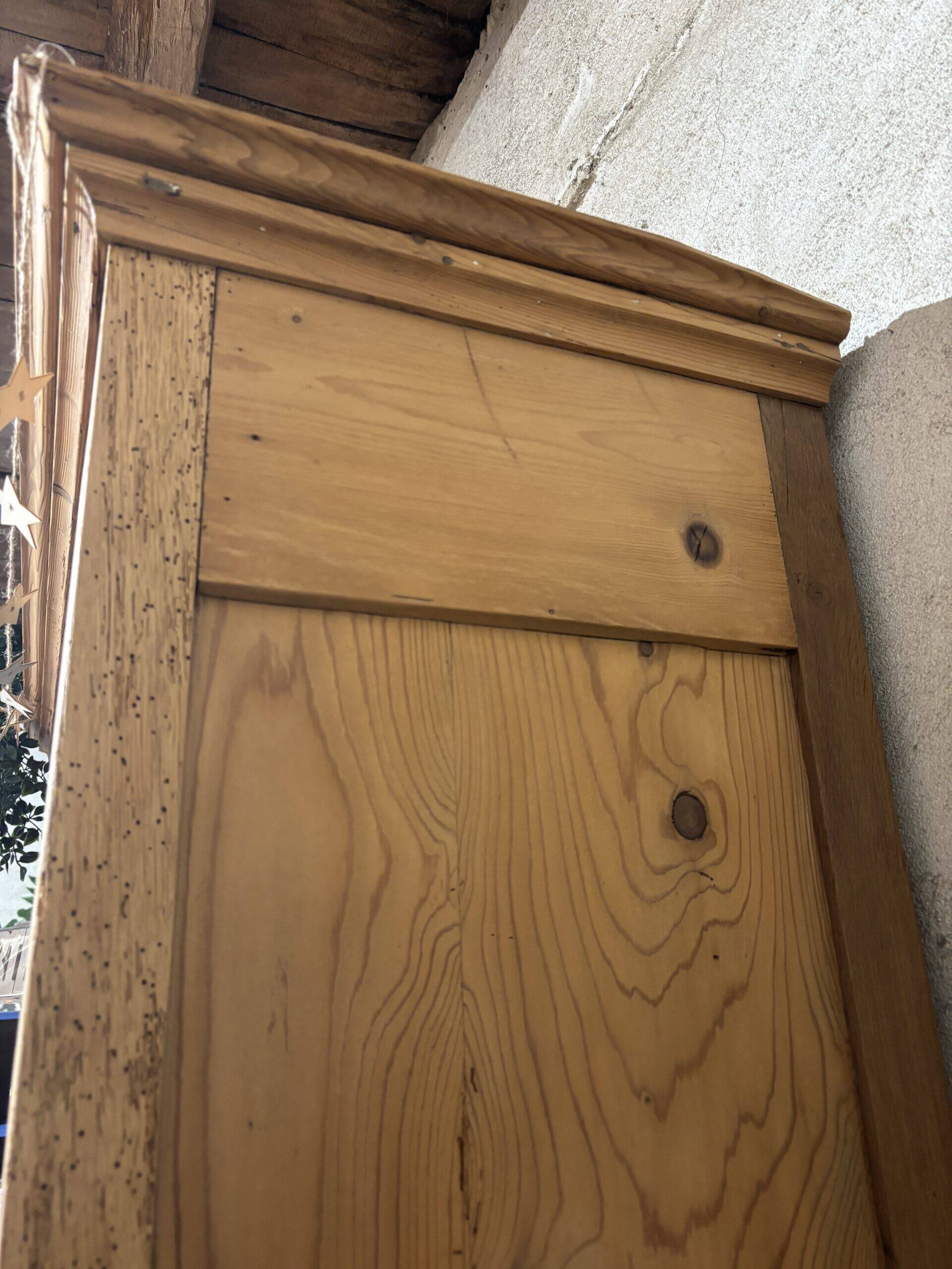 Black and wood farmhouse sideboard