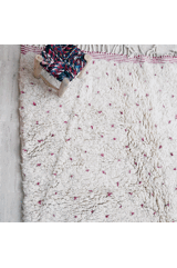 Berber carpet Blessed Ouarain with pink dots fushia and white