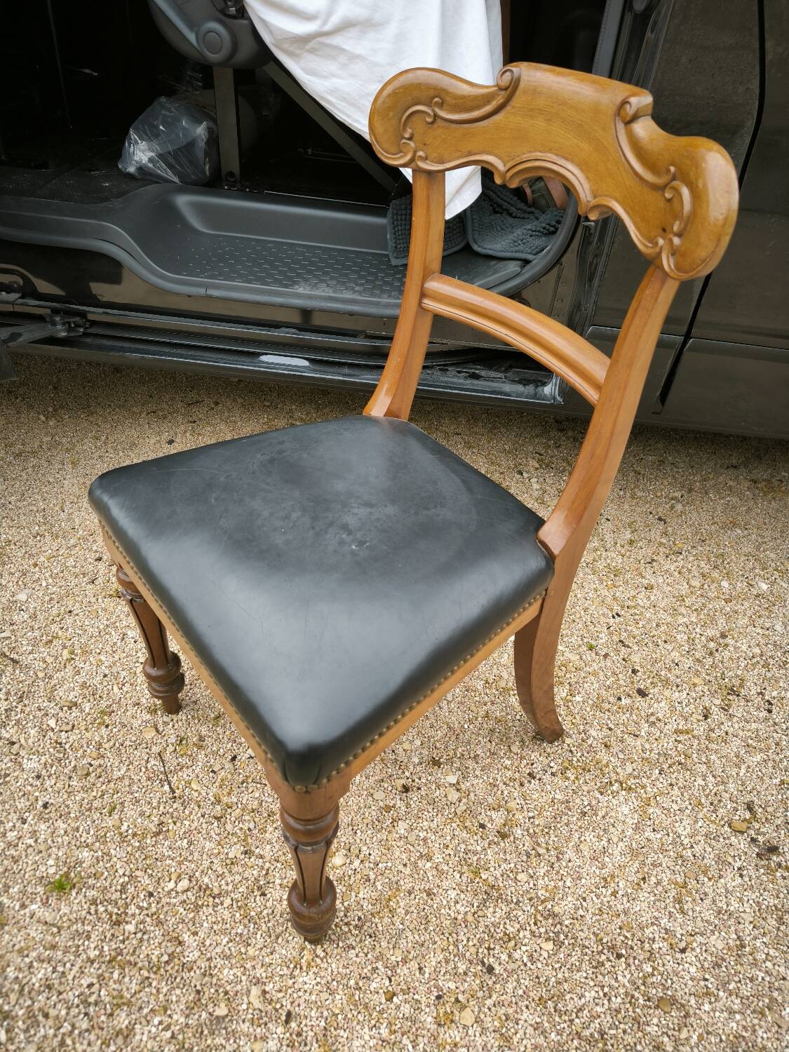 Set of 6 English chairs in mahogany and black leather