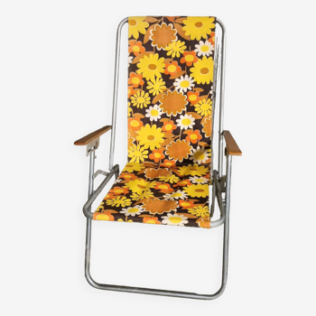 Chaise de camping à fleurs