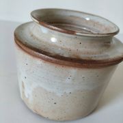 Beurrier à eau en grès artisanal