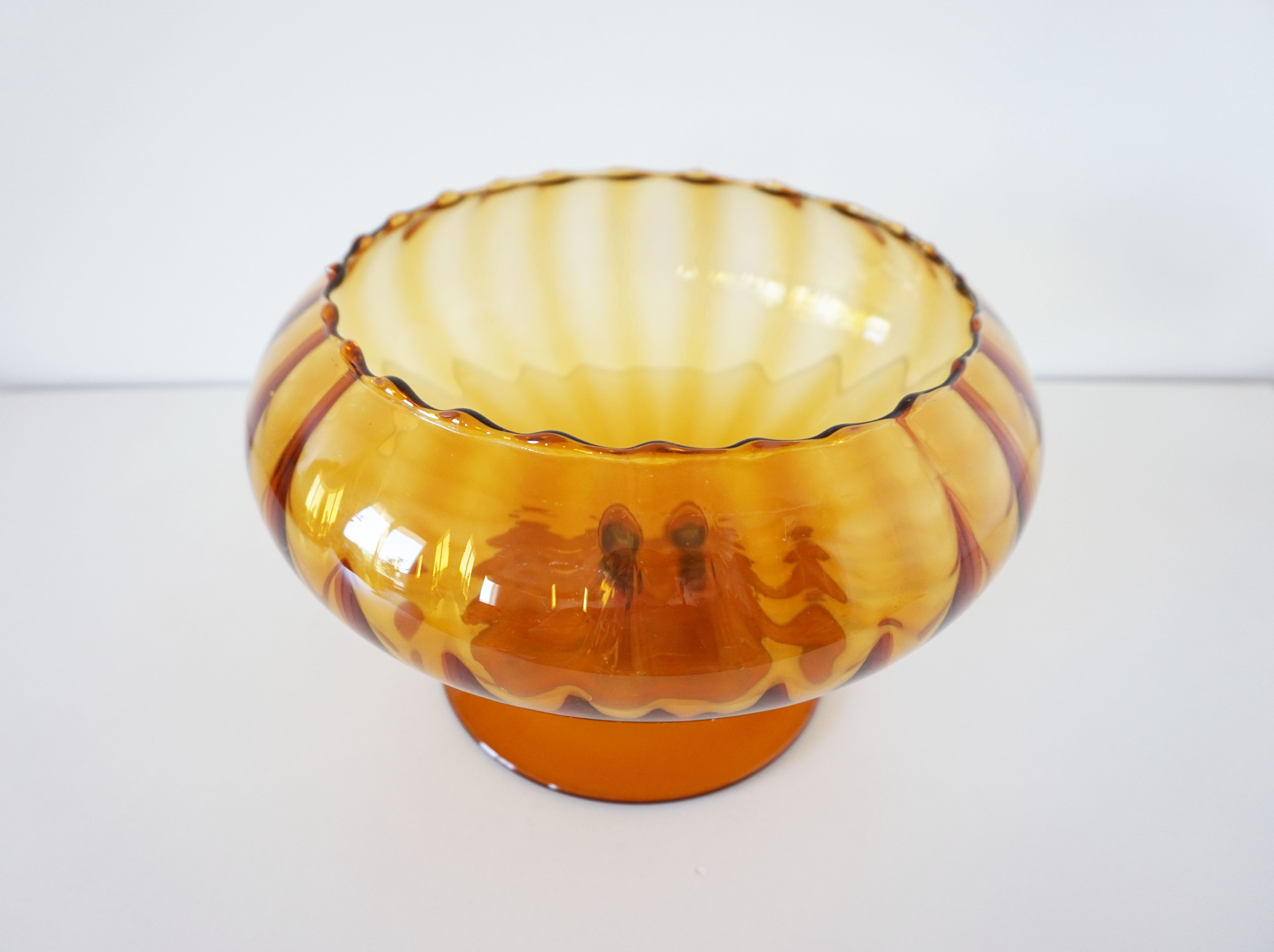 1960 blown glass standing cup