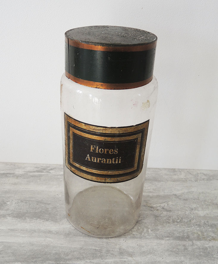 Old pharmacy pot, apothecary bottle, flores aurantii