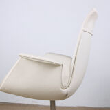 Danish armchair in White Leather and Steel, model FK 6725 or "Tulip chair" by Preben Fabricius.