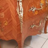 commode galbée style Louis XV ,bois de rose ,restaurée