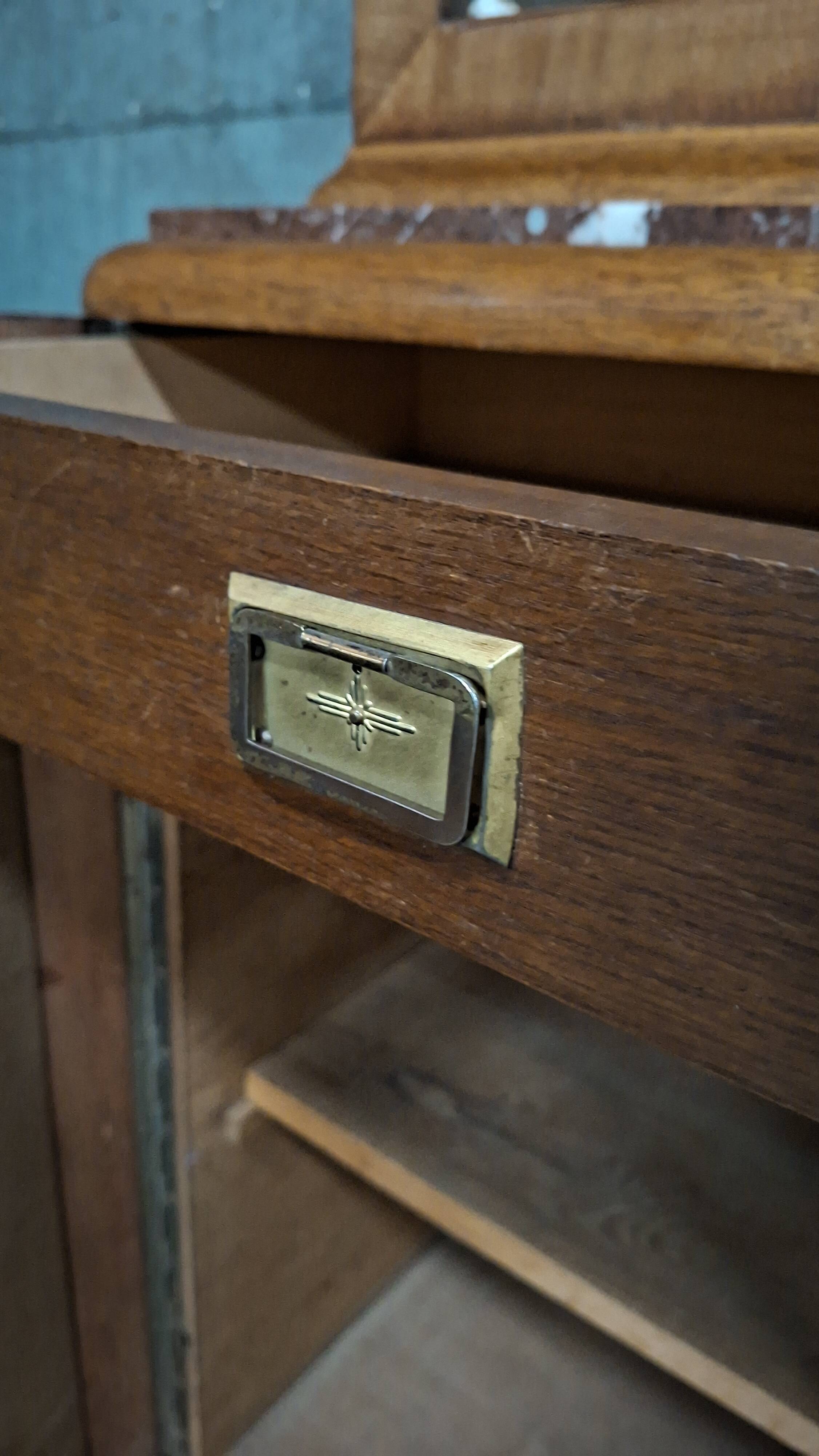 Art Deco bar cabinet / cocktail cabinet / vintage sideboard