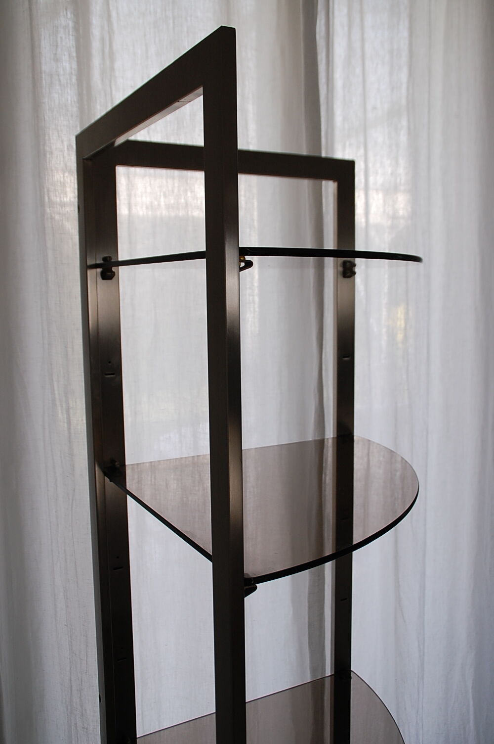 Artelano 70s corner shelf