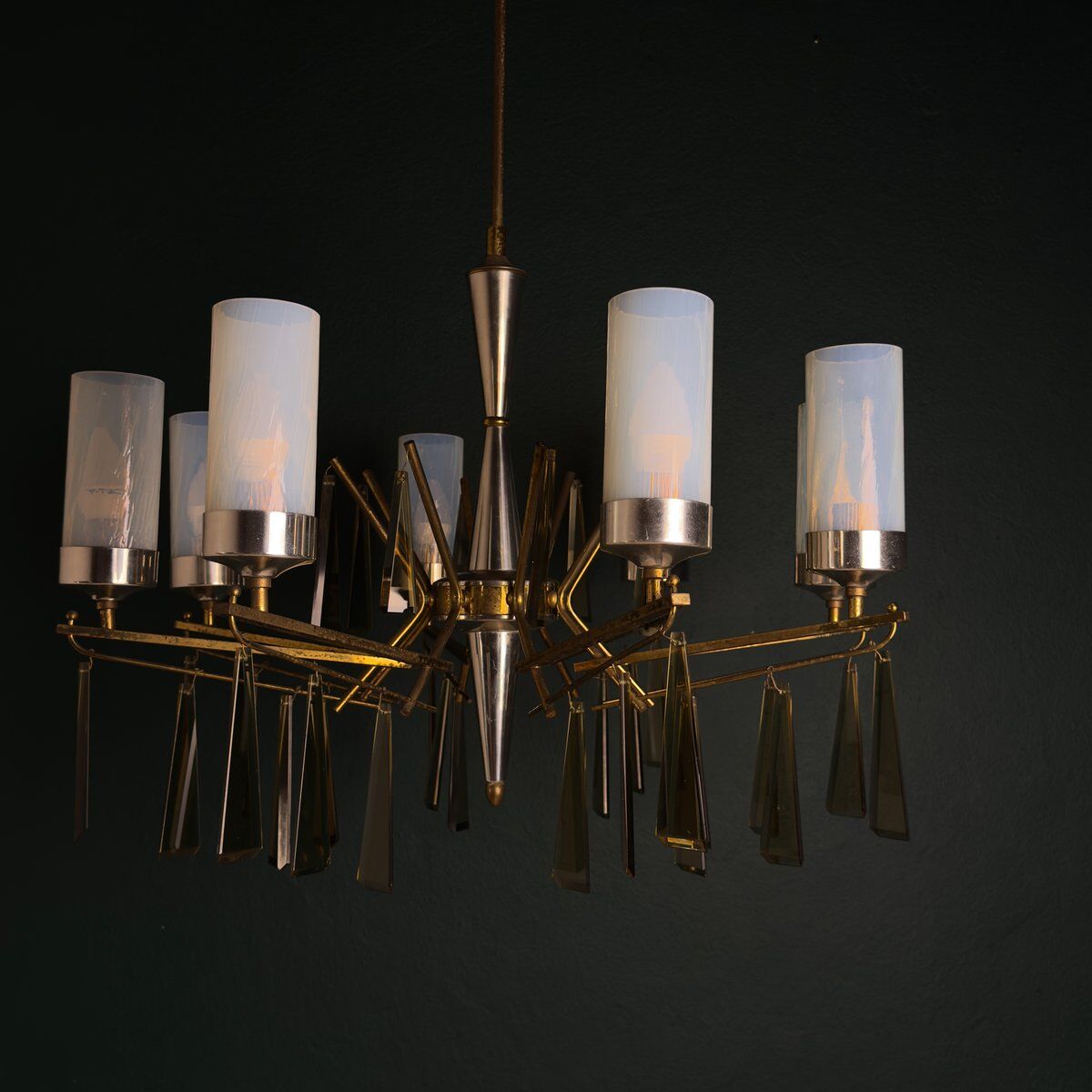 Large mid-century Italian sculptural chandelier in brass and glass, Italy, 1950s
