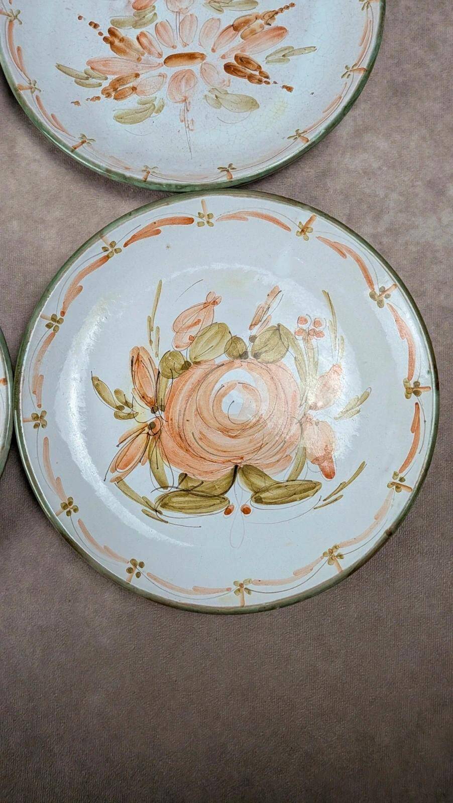 Set of 6 handmade flat plates signed by Maïté – hand-painted designs