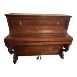 Upright piano