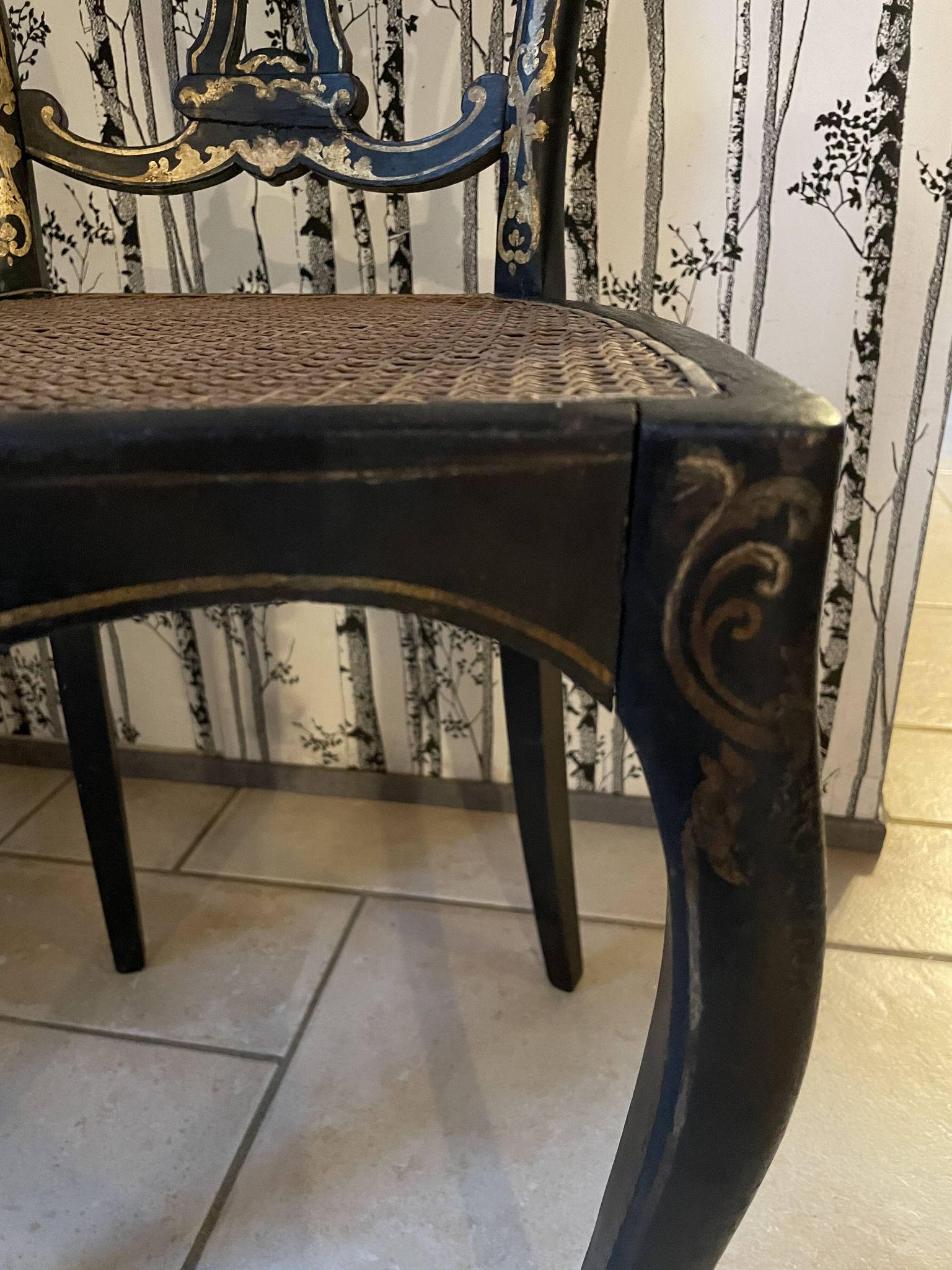 Chaise bois noirci