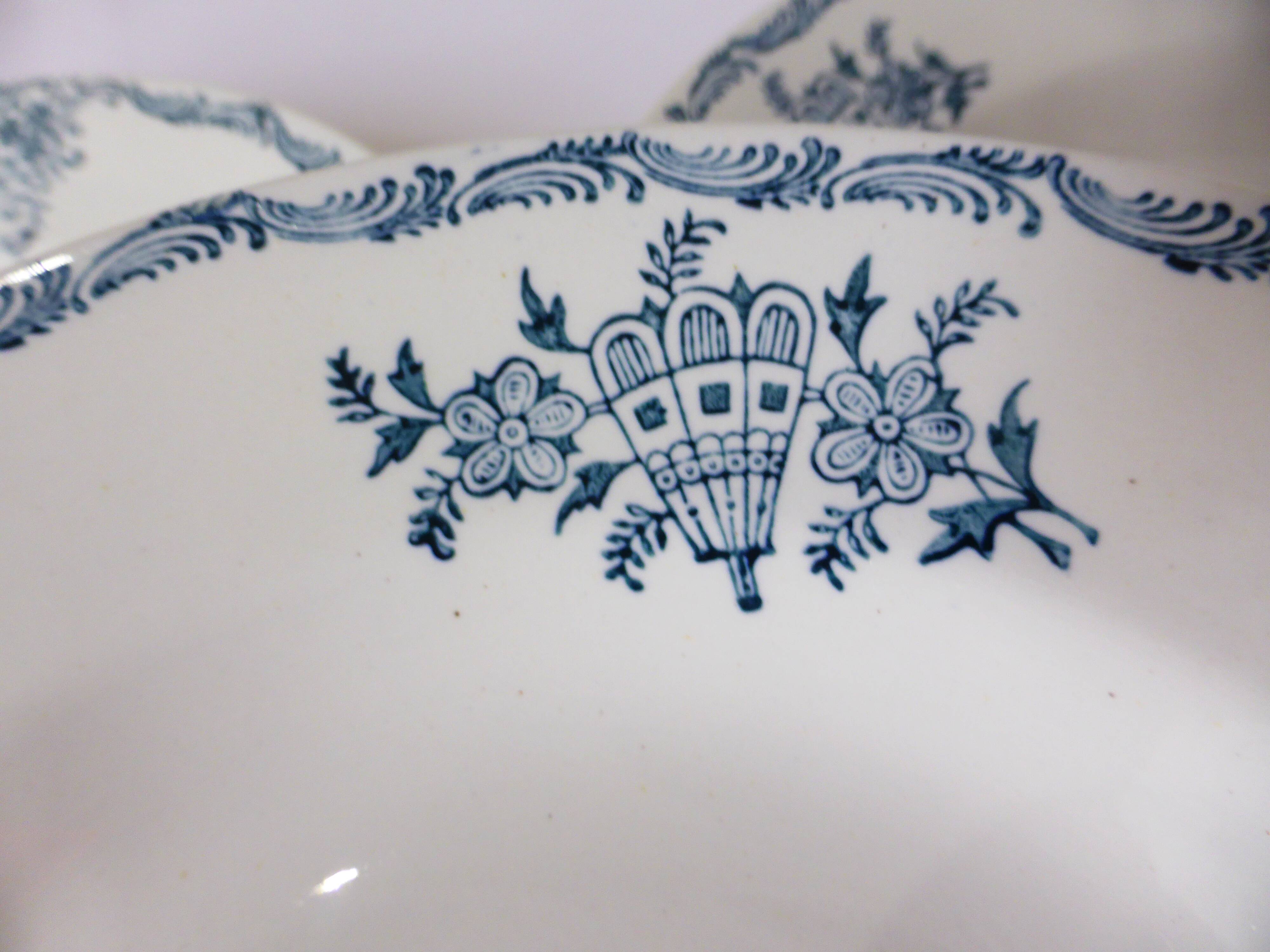 4 assiettes creuses en terre de fer de St Amand 220504