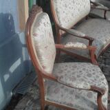 Louix XV show in walnut and silk brodees time 1880