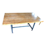Dining room table