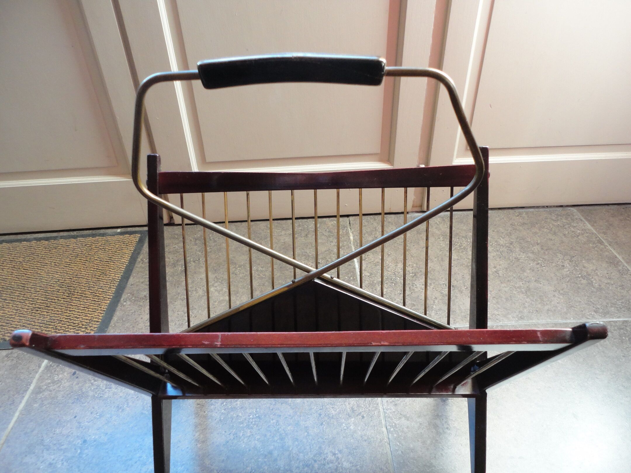 Magazines vintage wood and brass door