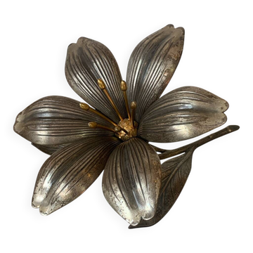 Cendrier fleur en métal