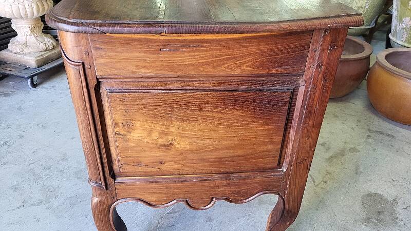 Commode louis xv 2 tiroirs en chene clair du xviii ème siecle ref je