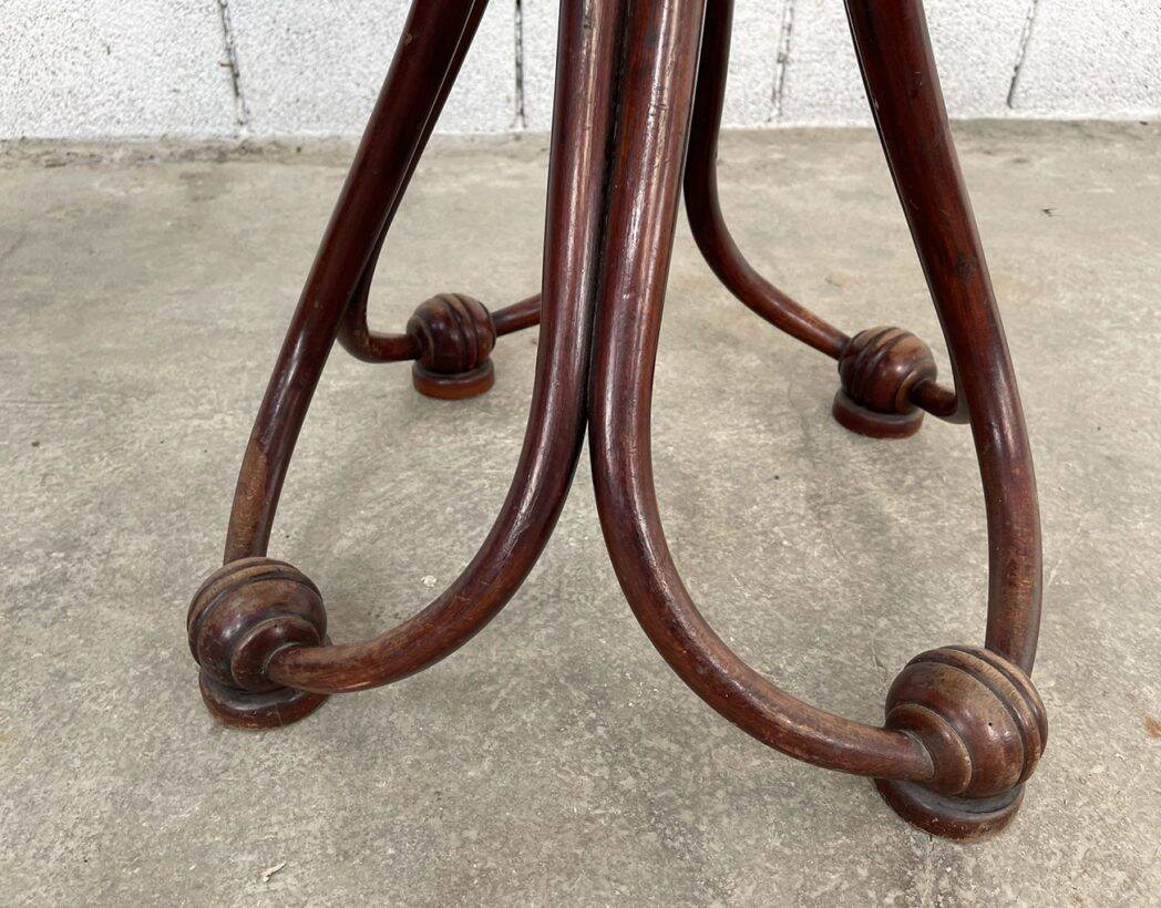 Thonet beech pedestal table from the 1900s