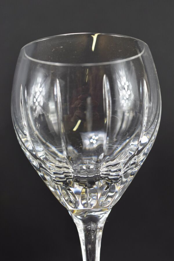 5 verres à vin en cristal taillé main atelier du cristal à baccarat