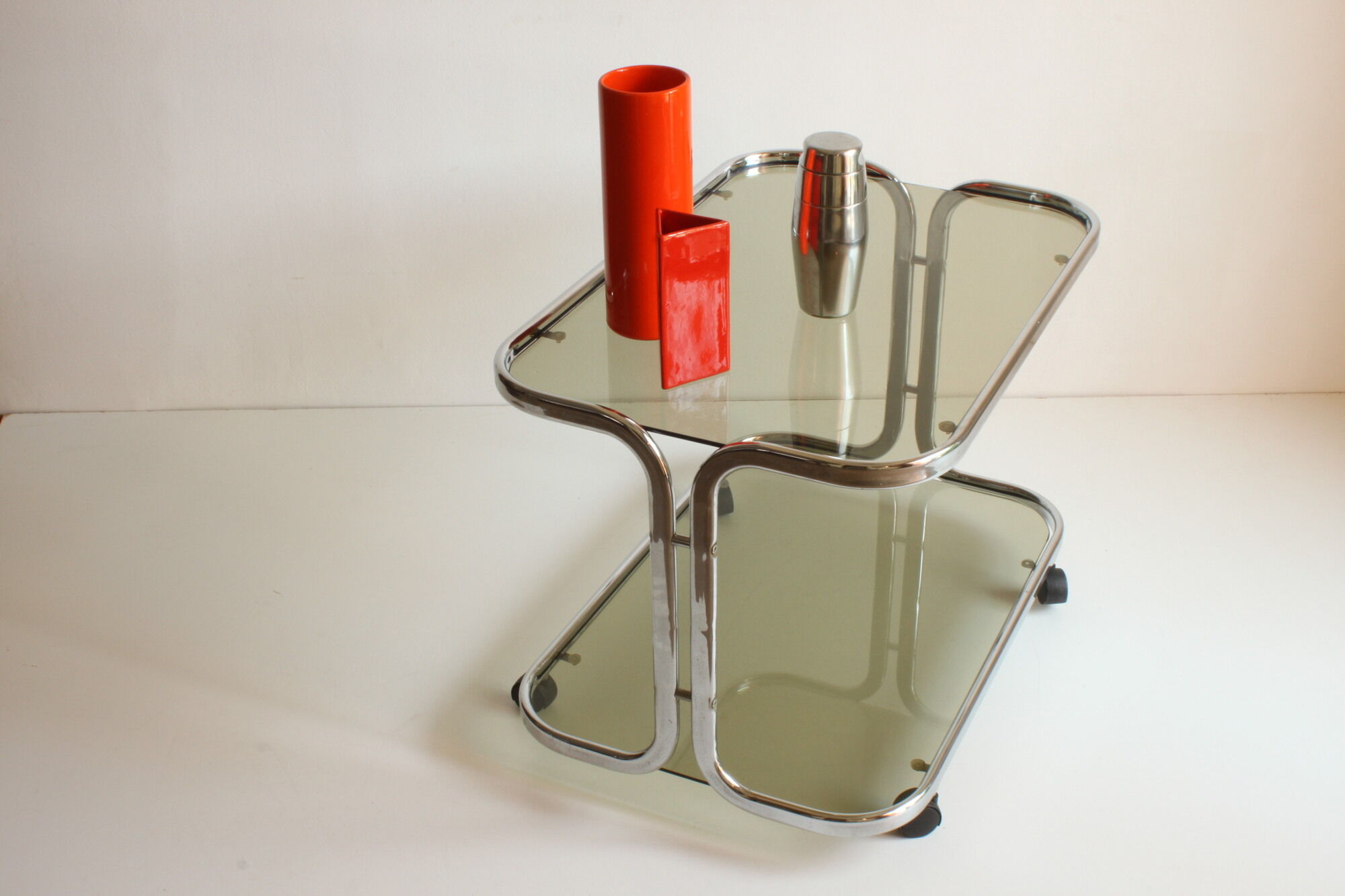 Chrome and smoked glass vintage bar cart trolley, 1970s.