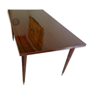 Table design scandinave.