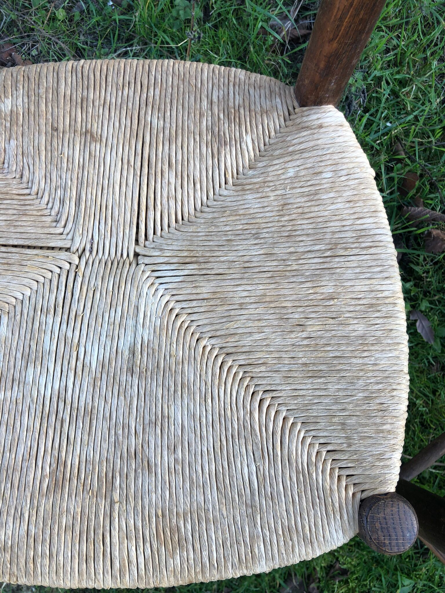 Pair of rustic mulched chairs