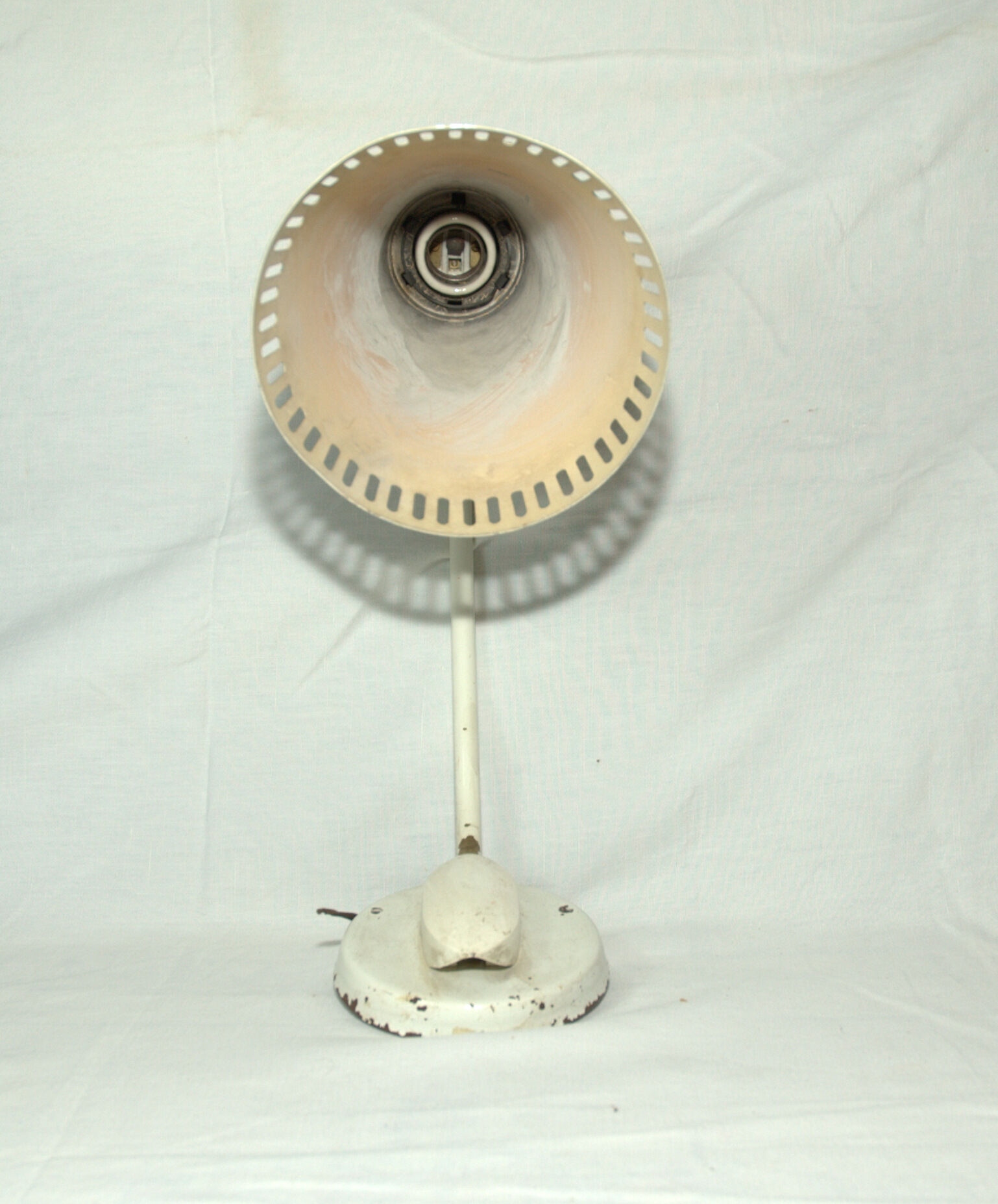 Articulated wall  1950