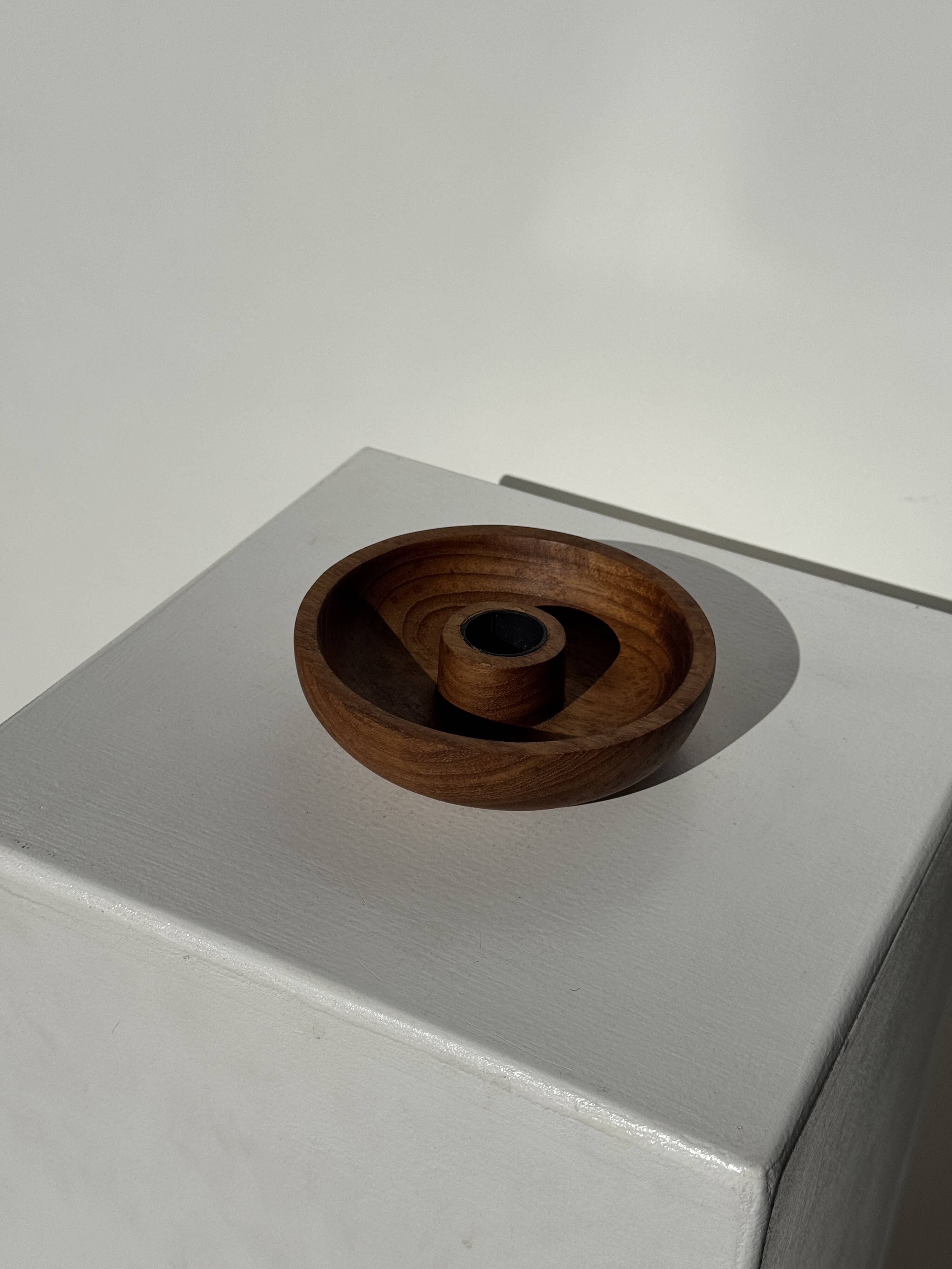 Circular teak monoxyle candle holder D12 H3