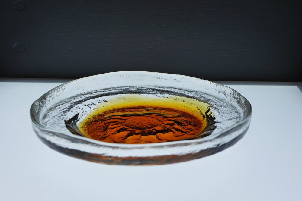 Brutalist art glass plate by Pentti Santalahti, 1970s