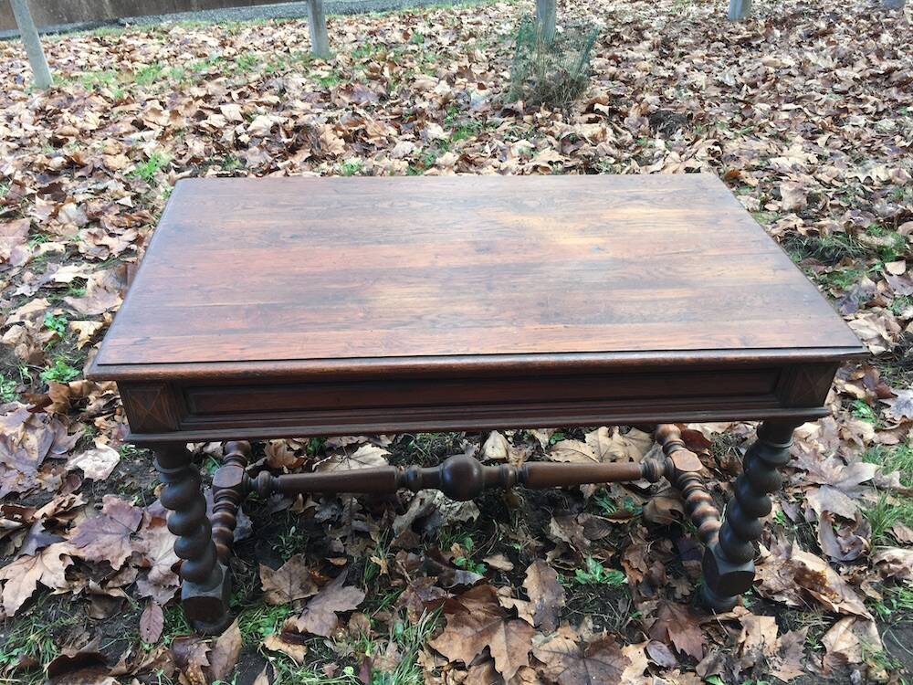 Louis XIII twisted farm table / Turned wooden desk