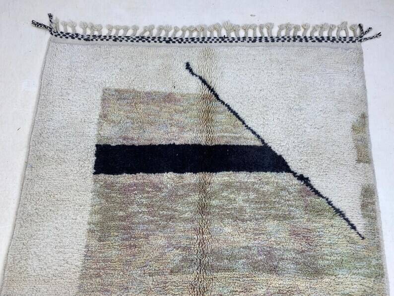 Berber Moroccan rug 250cm x 150cm